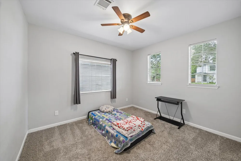 2214 Deer Cove Trail Kingwood, TX 77339