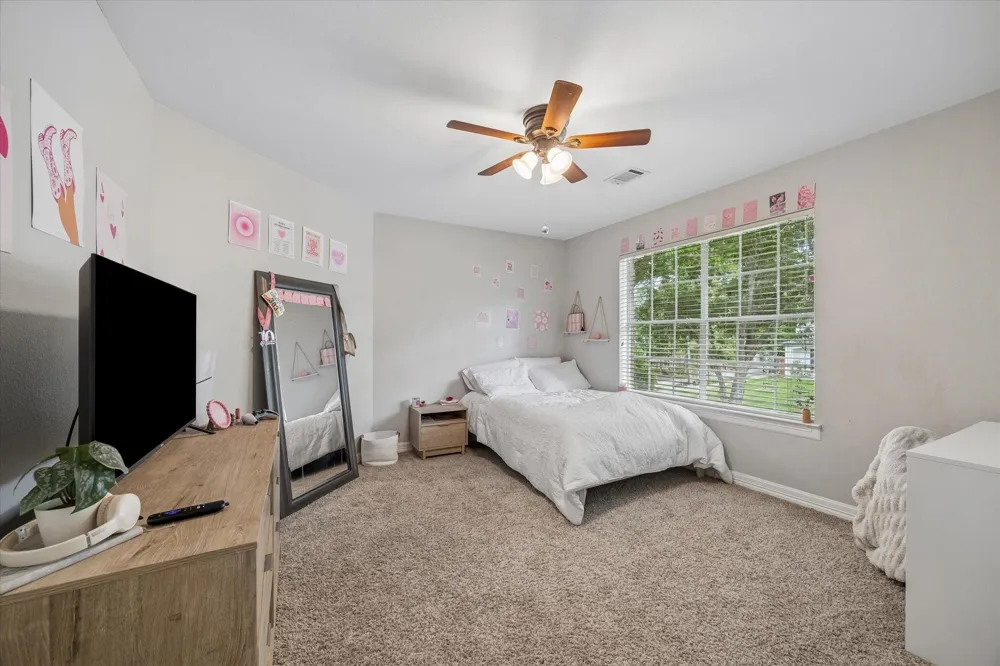 2214 Deer Cove Trail Kingwood, TX 77339