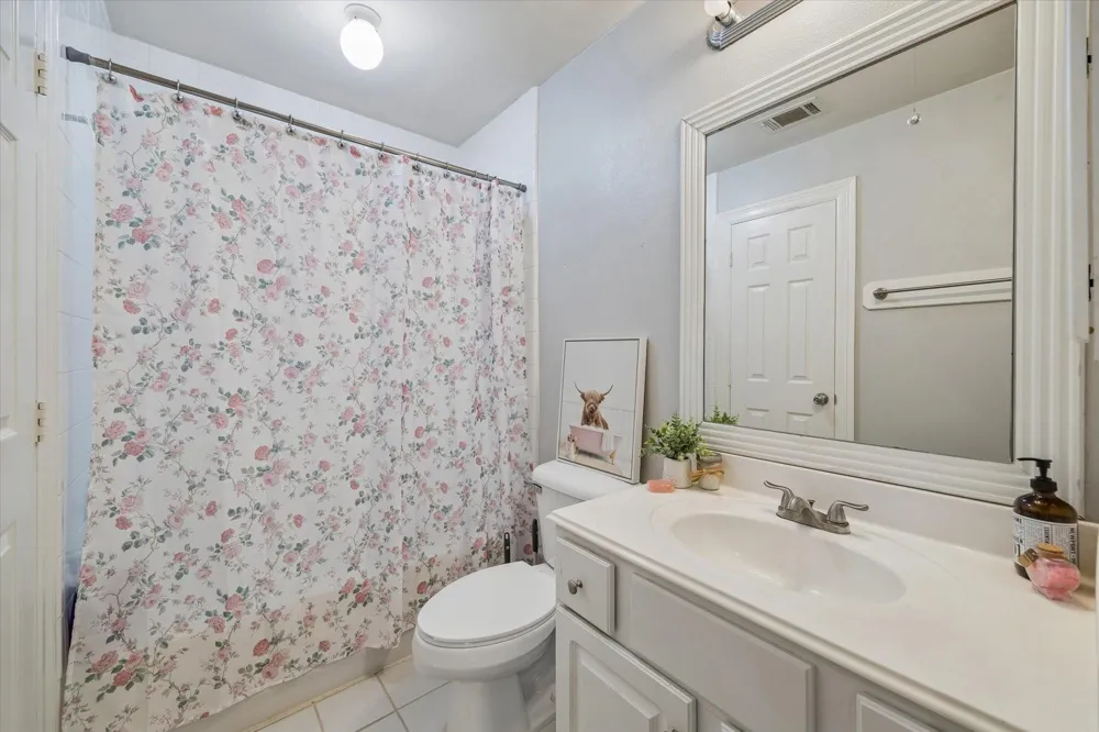2214 Deer Cove Trail Kingwood, TX 77339