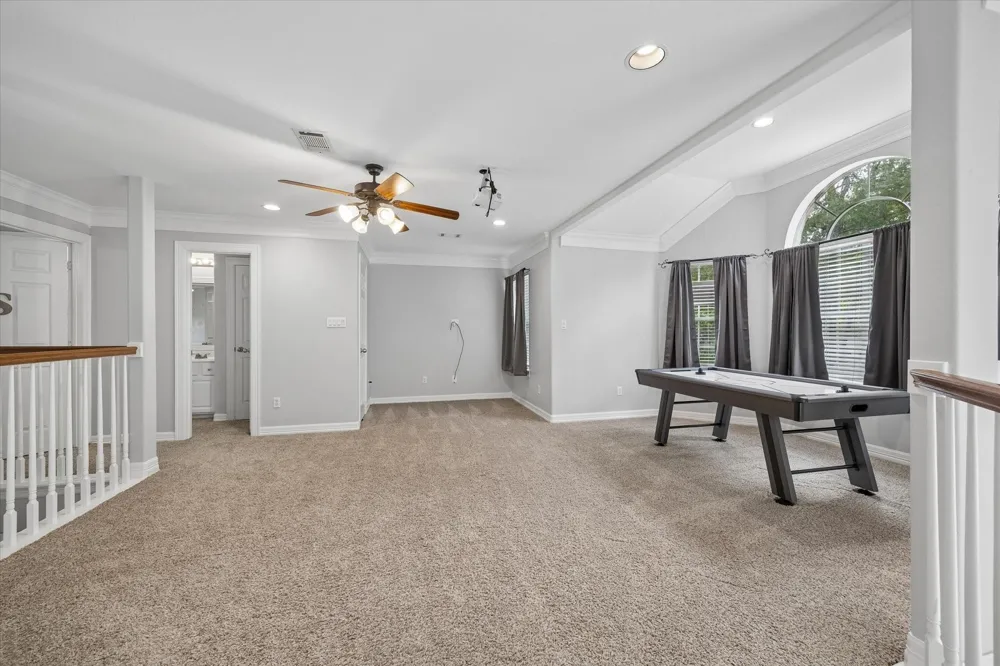 2214 Deer Cove Trail Kingwood, TX 77339