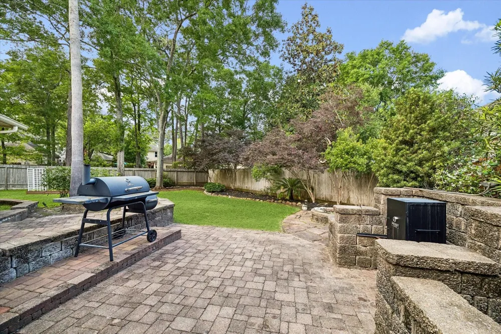 2214 Deer Cove Trail Kingwood, TX 77339