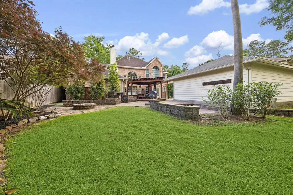 2214 Deer Cove Trail Kingwood, TX 77339