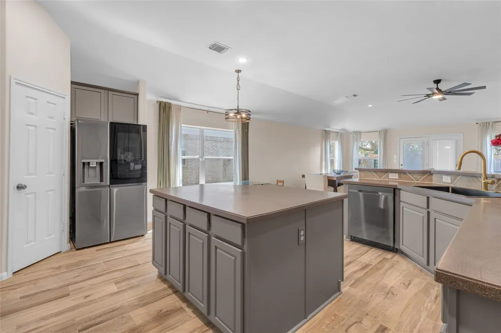 431 Cardinal Oaks Kemah, TX 77565