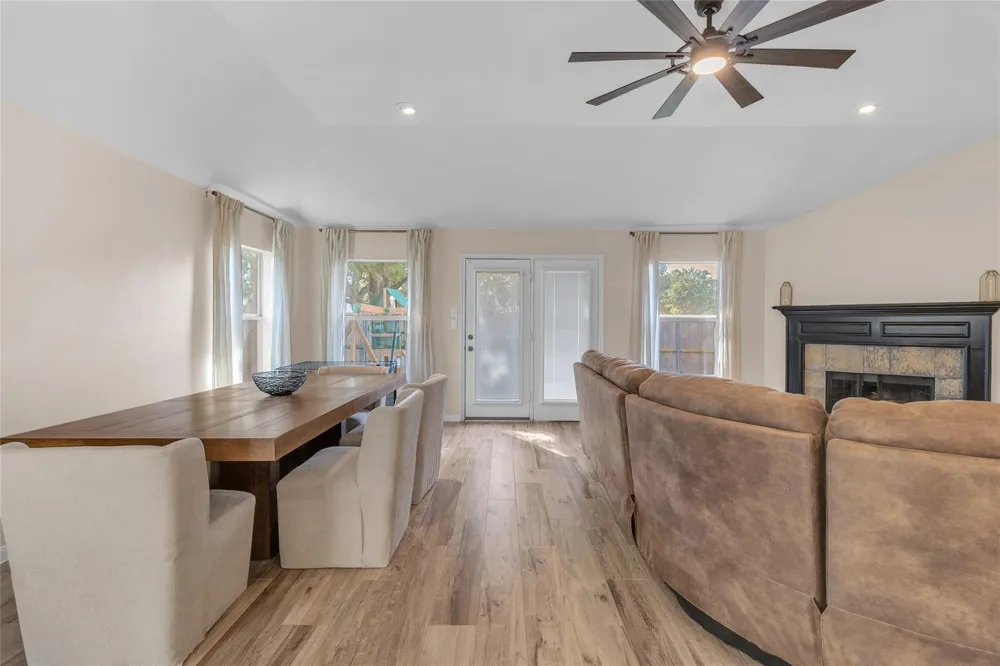 431 Cardinal Oaks Kemah, TX 77565