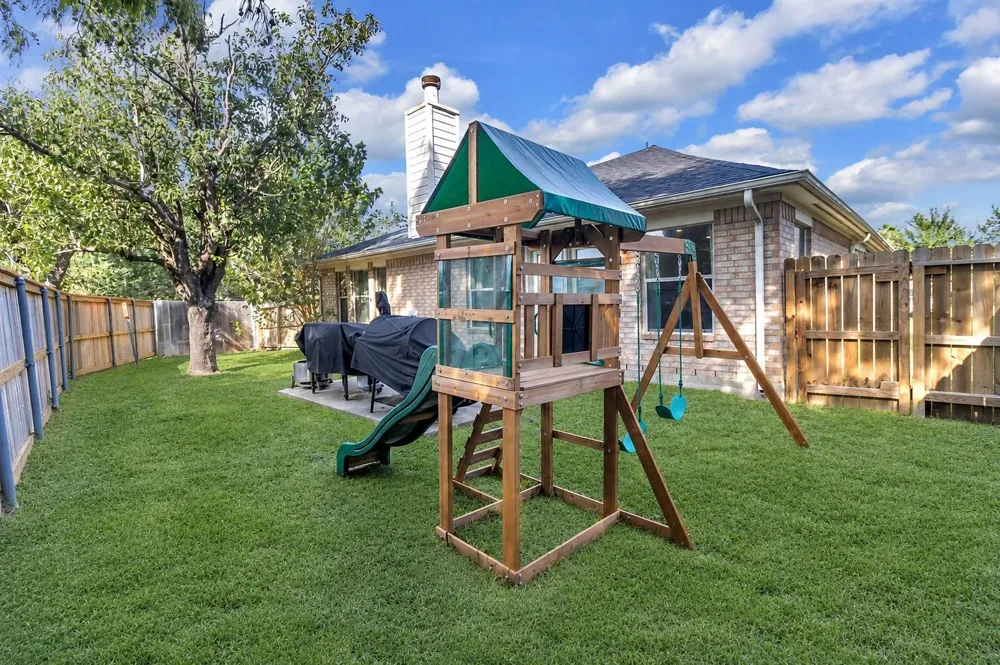431 Cardinal Oaks Kemah, TX 77565