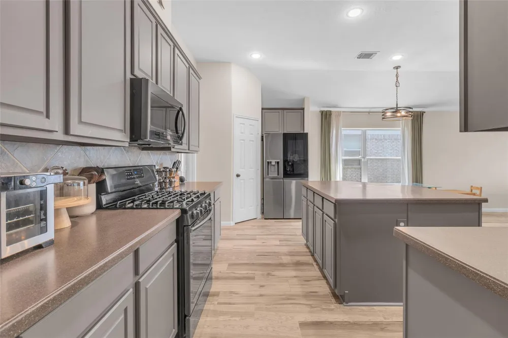 431 Cardinal Oaks Kemah, TX 77565