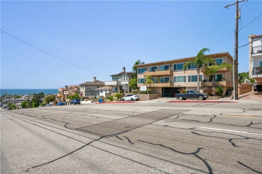501 Anita Street #203 Redondo Beach, CA 90278