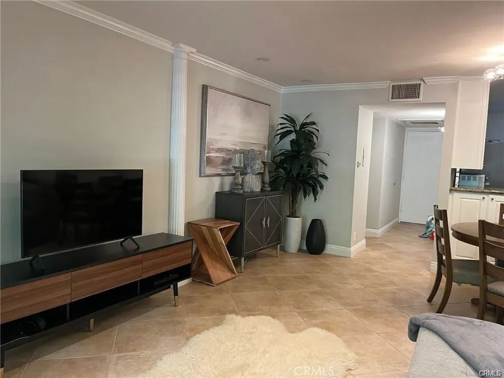 142 Orange Blossom Irvine, CA 92618