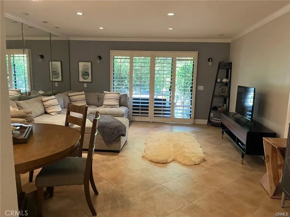 142 Orange Blossom Irvine, CA 92618