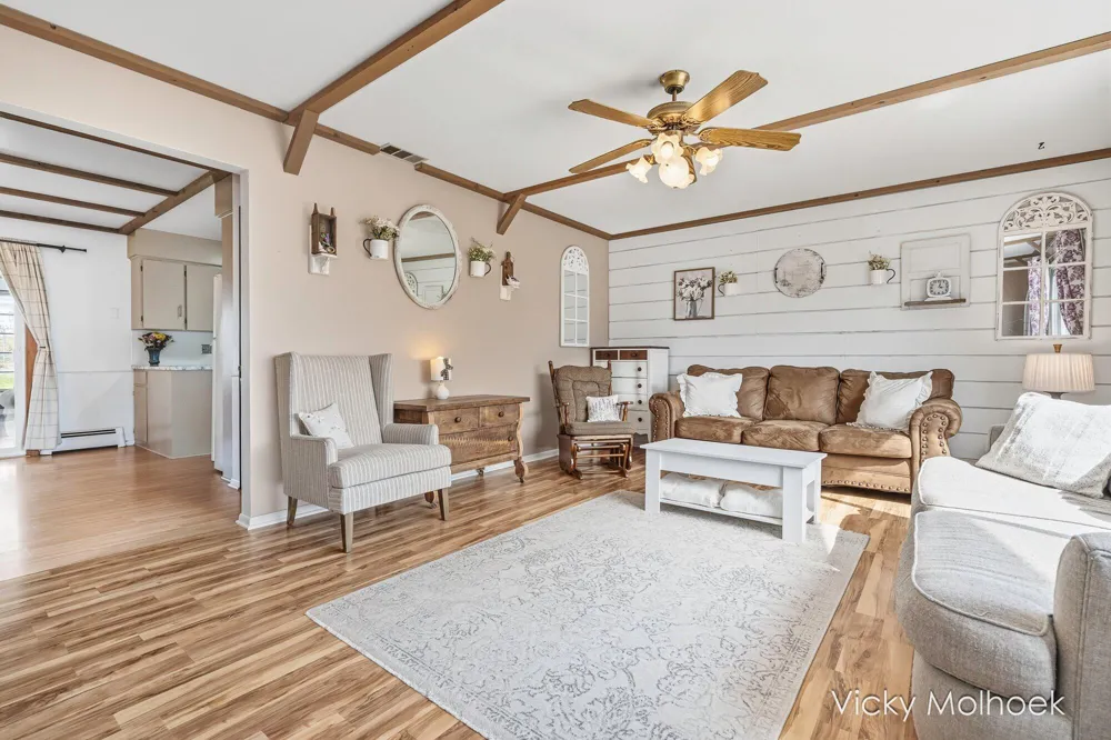 1651 Sunny Creek Street SE Kentwood, MI 49508