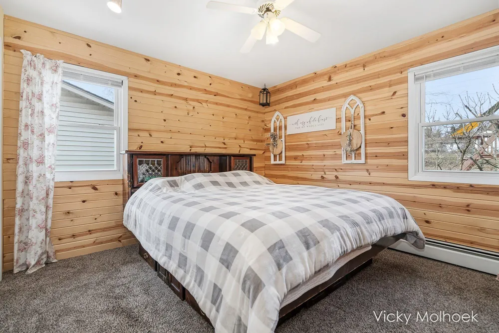 1651 Sunny Creek Street SE Kentwood, MI 49508