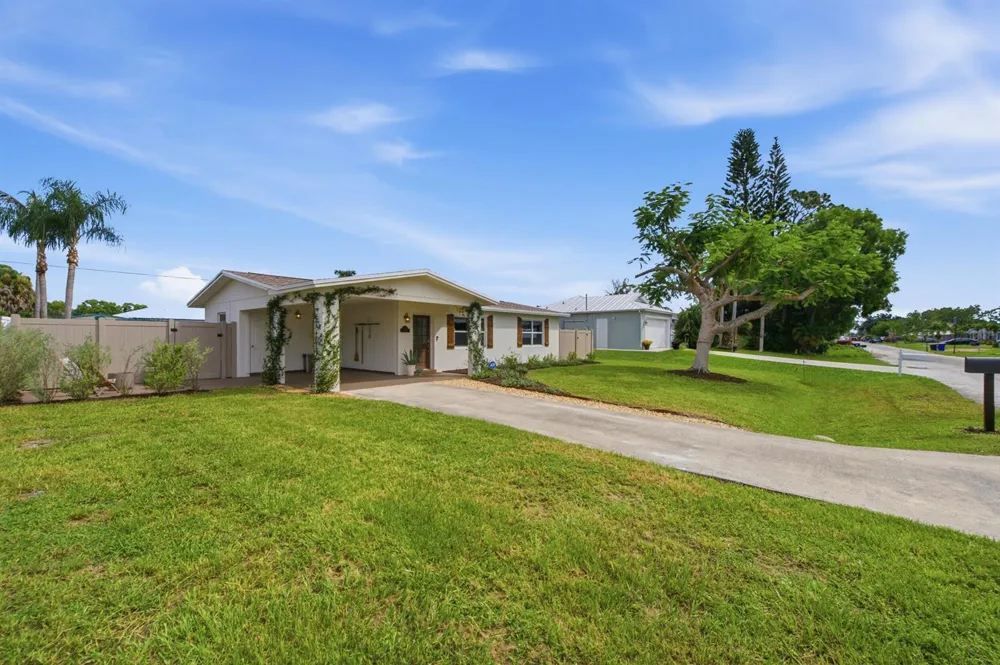 1803 SE Lafayette Street Stuart, FL 34997