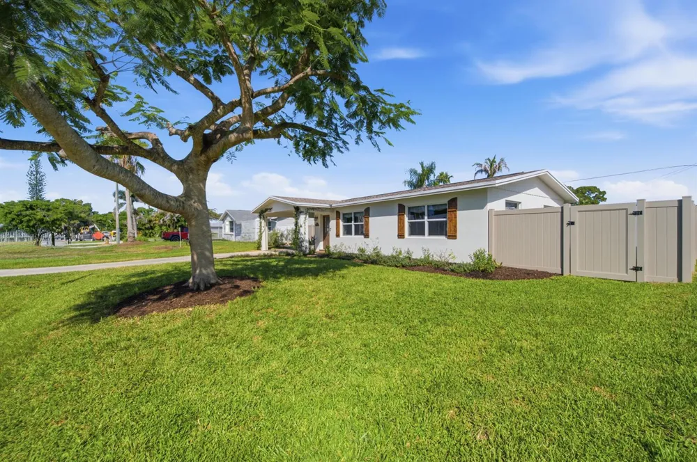 1803 SE Lafayette Street Stuart, FL 34997