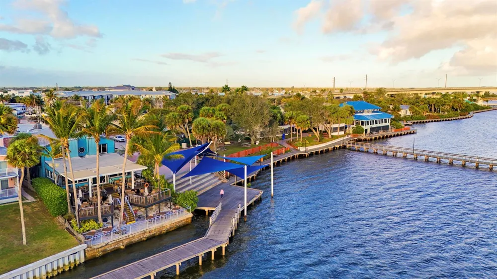 513 SW Ocean Boulevard Stuart, FL 34994