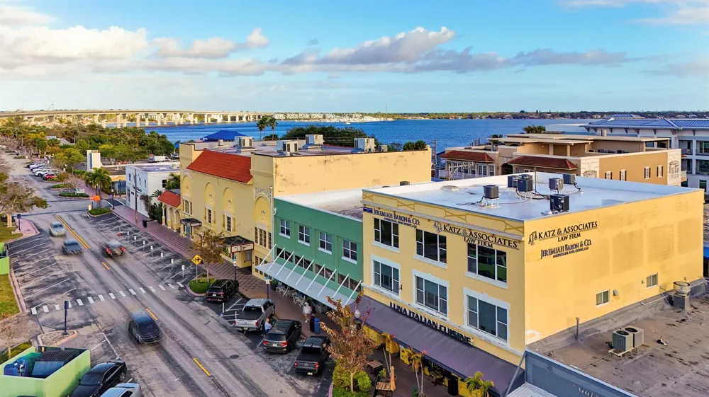 513 SW Ocean Boulevard Stuart, FL 34994