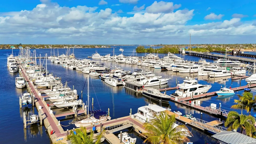 513 SW Ocean Boulevard Stuart, FL 34994