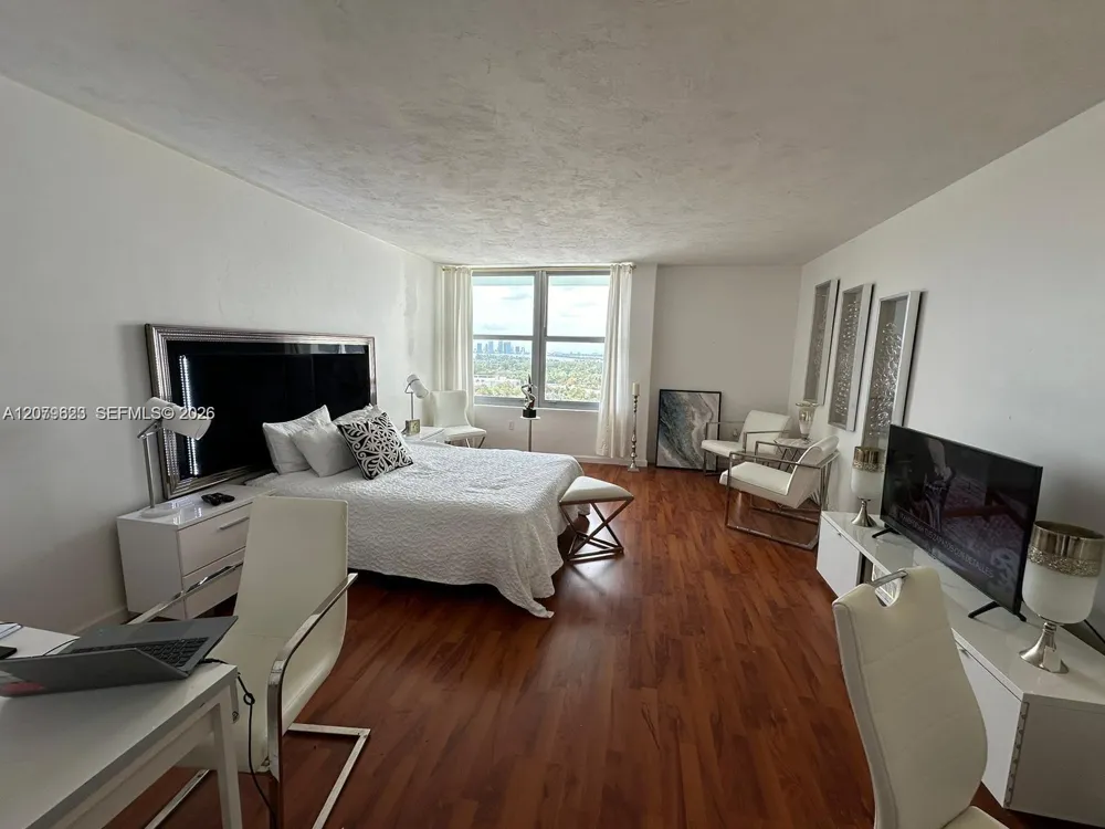 2899 Collins Ave #1734 Miami Beach, FL 33140