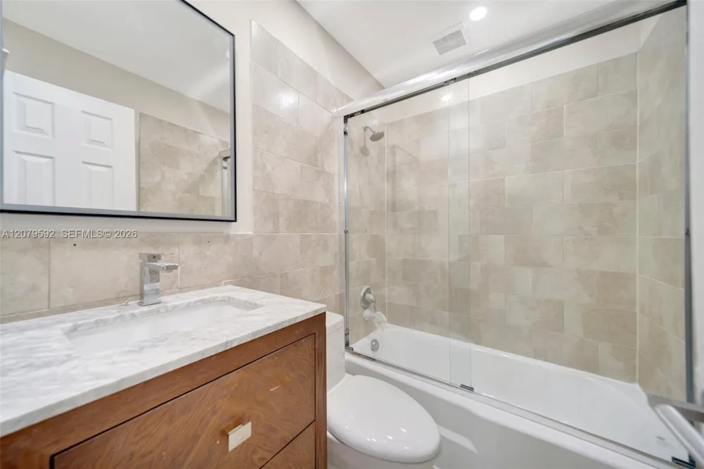 4051 NE 13th Ave #57-3 Oakland Park, FL 33334
