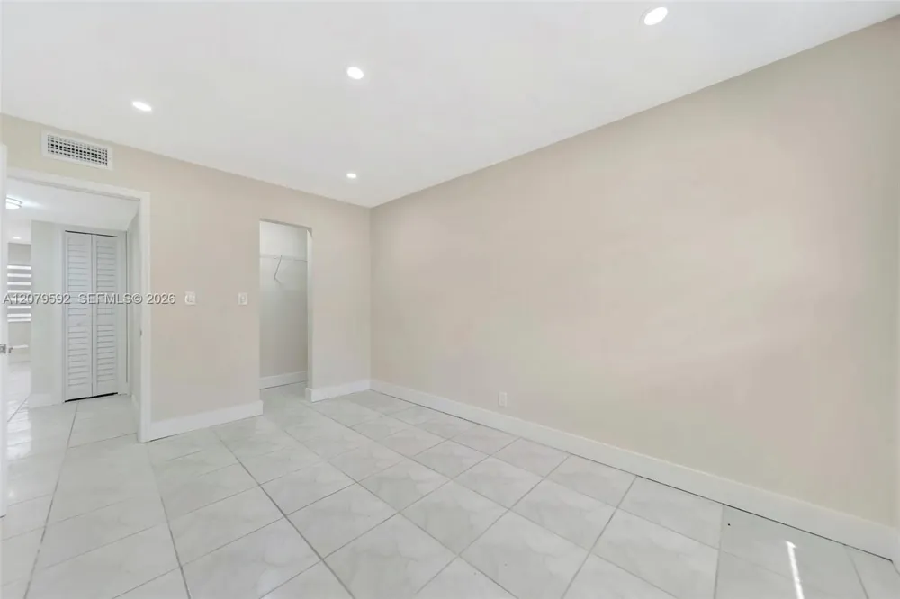 4051 NE 13th Ave #57-3 Oakland Park, FL 33334