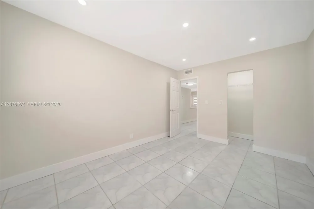 4051 NE 13th Ave #57-3 Oakland Park, FL 33334