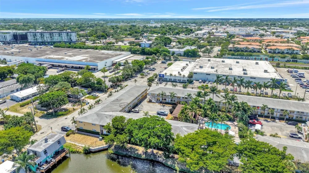 4051 NE 13th Ave #57-3 Oakland Park, FL 33334