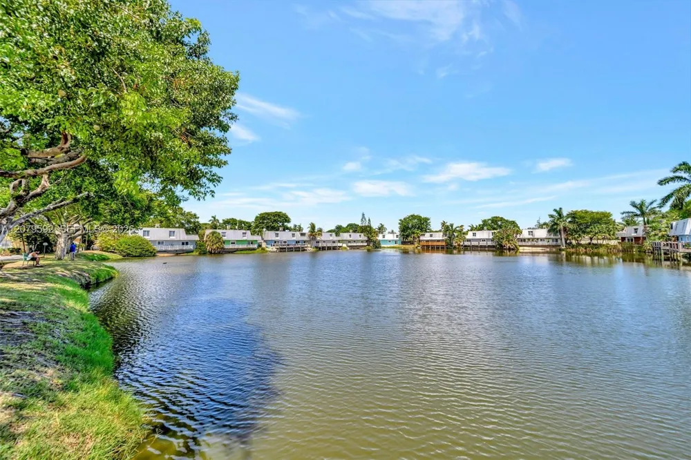 4051 NE 13th Ave #57-3 Oakland Park, FL 33334