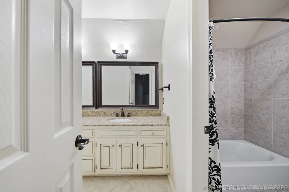 10153 S Maplewood Avenue Tulsa, OK 74137