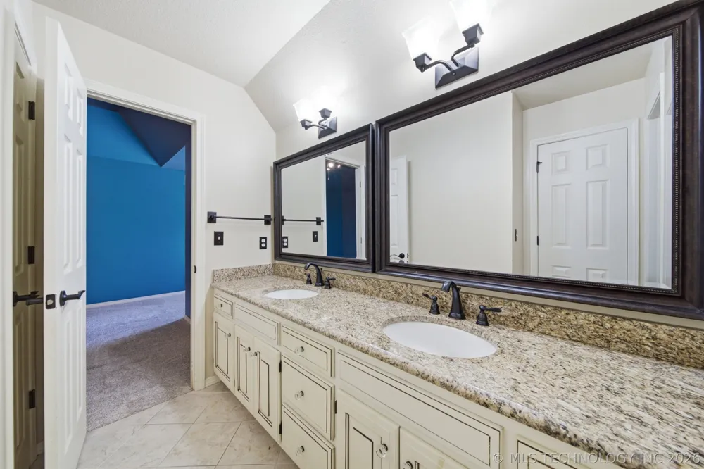 10153 S Maplewood Avenue Tulsa, OK 74137