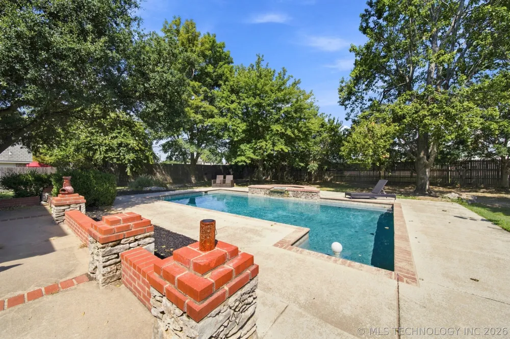 10153 S Maplewood Avenue Tulsa, OK 74137