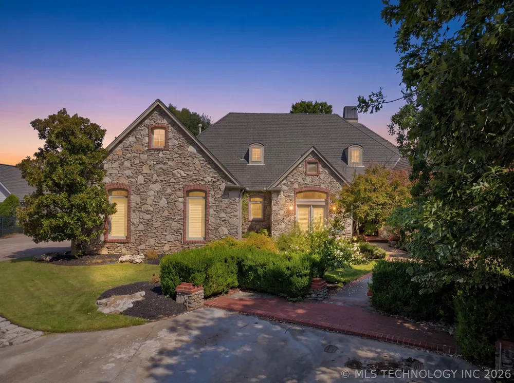 10153 S Maplewood Avenue Tulsa, OK 74137