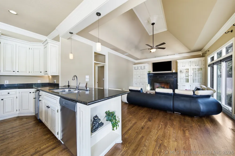 10153 S Maplewood Avenue Tulsa, OK 74137
