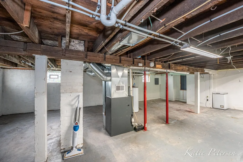 1843 Fair Avenue Muskegon City, MI 49441
