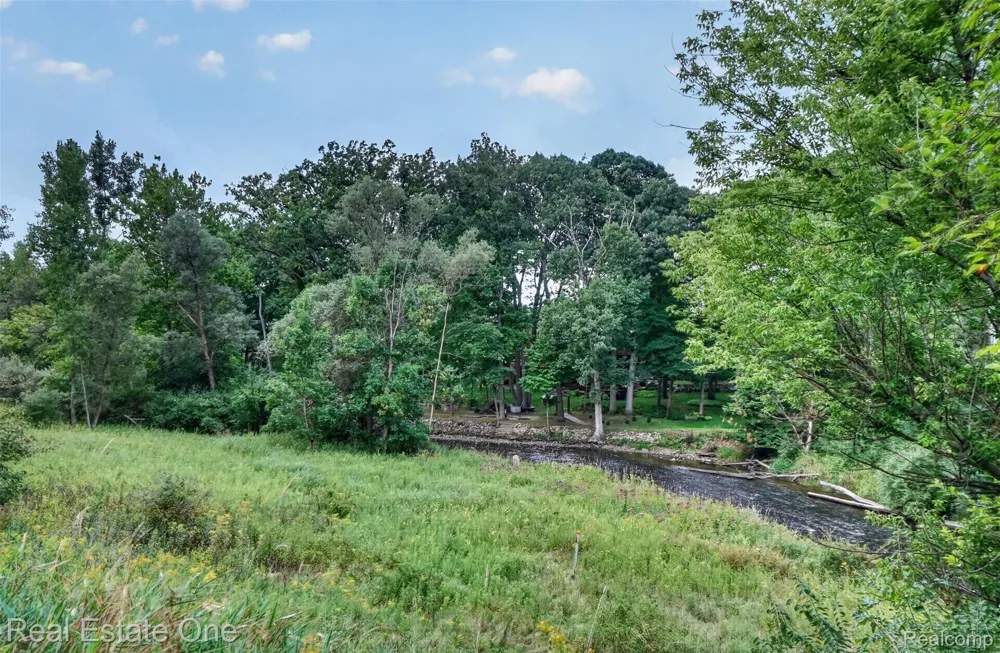 1655 Riverside Drive #12 Rochester Hills City, MI 48309