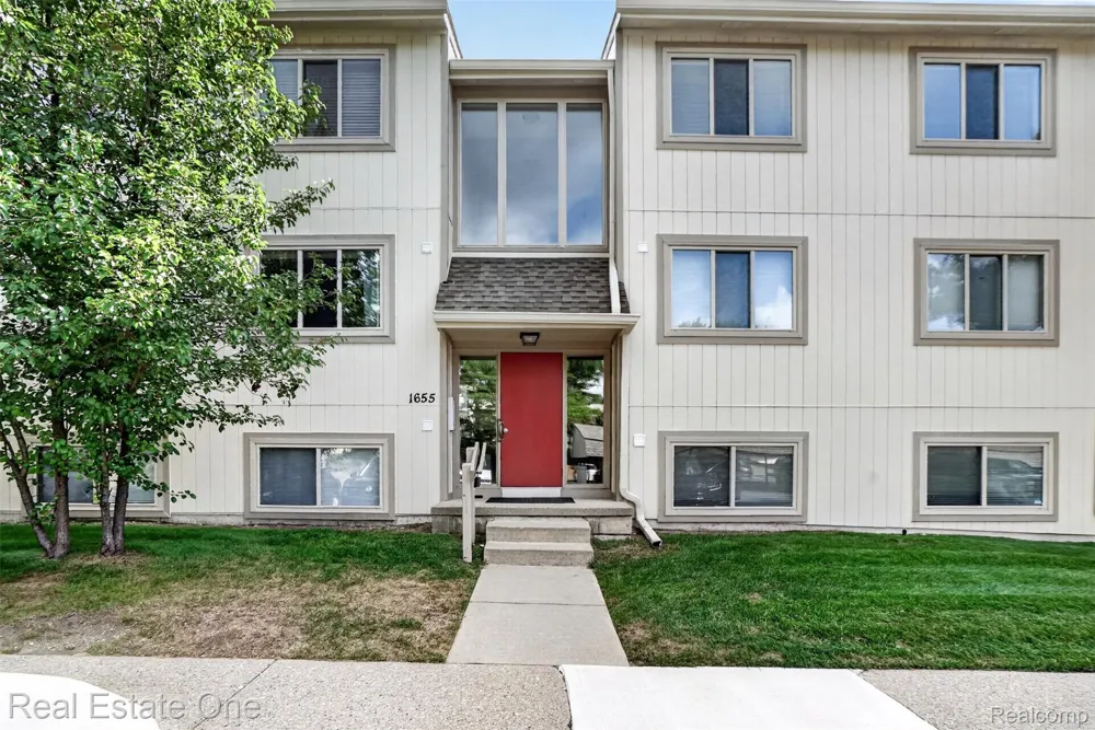 1655 Riverside Drive #12 Rochester Hills City, MI 48309