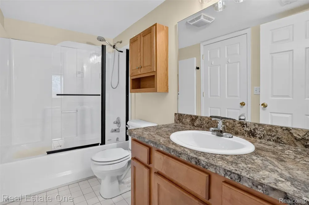 1655 Riverside Drive #12 Rochester Hills City, MI 48309