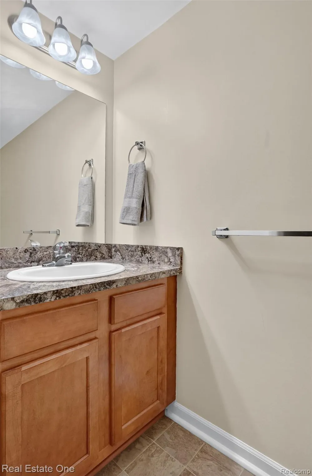 1655 Riverside Drive #12 Rochester Hills City, MI 48309