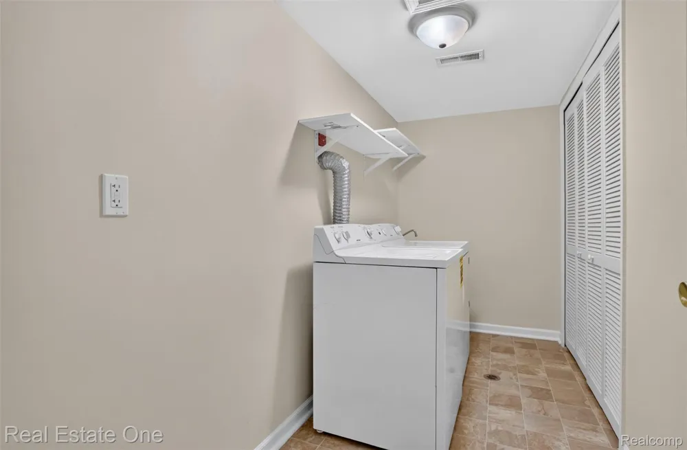 1655 Riverside Drive #12 Rochester Hills City, MI 48309
