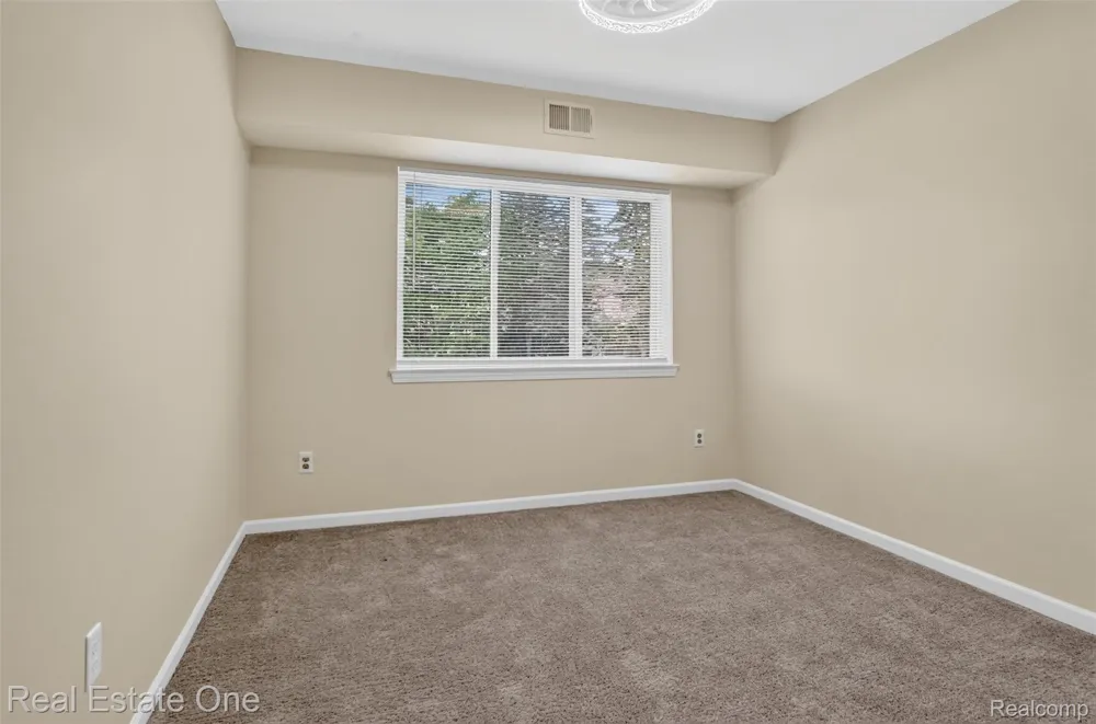 1655 Riverside Drive #12 Rochester Hills City, MI 48309