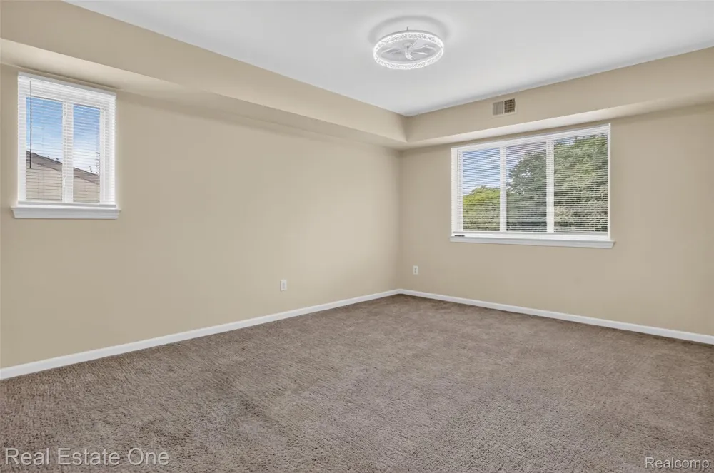 1655 Riverside Drive #12 Rochester Hills City, MI 48309