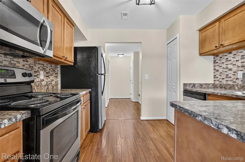 1655 Riverside Drive #12 Rochester Hills City, MI 48309