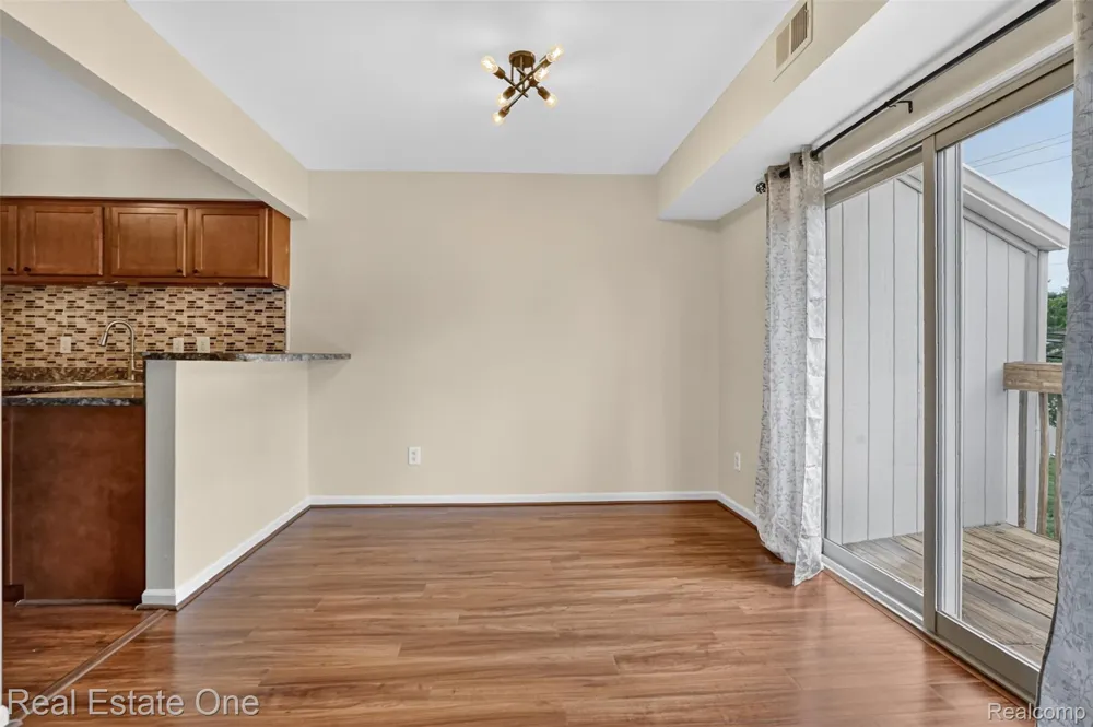 1655 Riverside Drive #12 Rochester Hills City, MI 48309