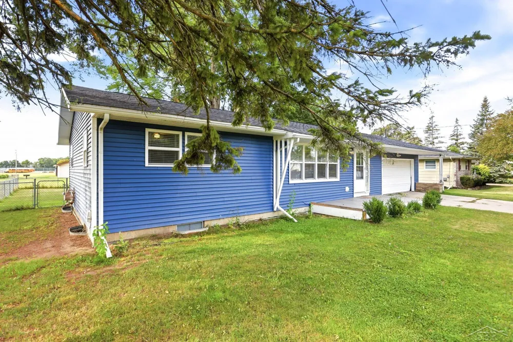 842 Wheelock Street Tittabawassee Township, MI 48623