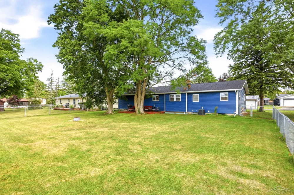 842 Wheelock Street Tittabawassee Township, MI 48623