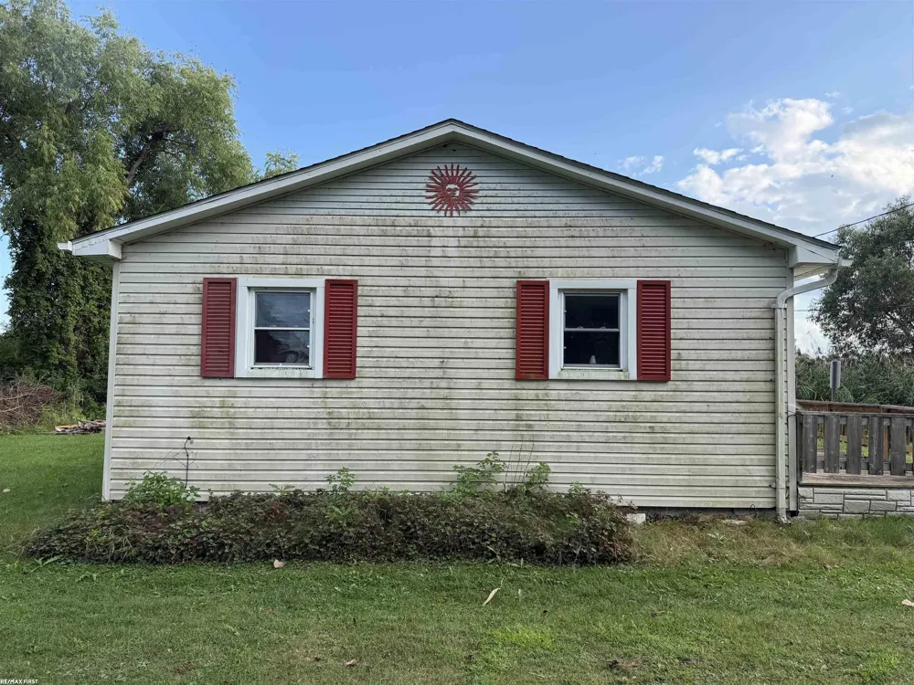2233 North Channel Drive Clay Township, MI 48028