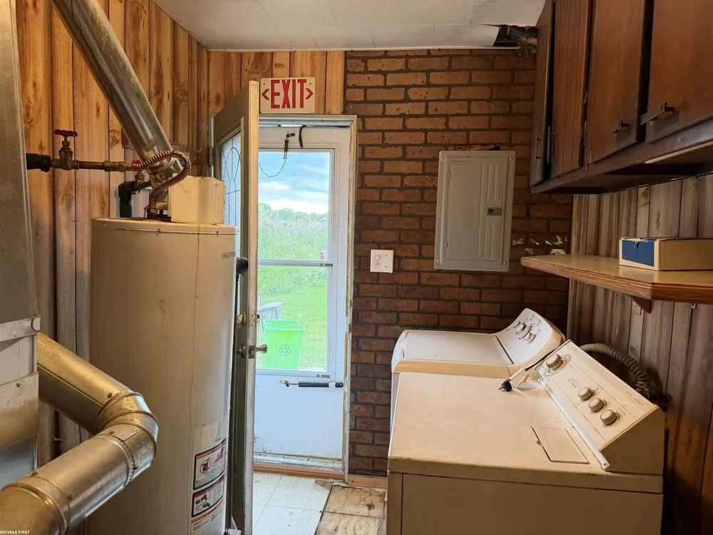 2233 North Channel Drive Clay Township, MI 48028