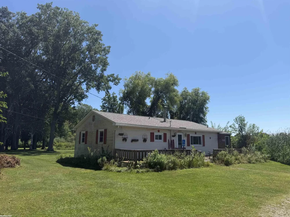 2233 North Channel Drive Clay Township, MI 48028