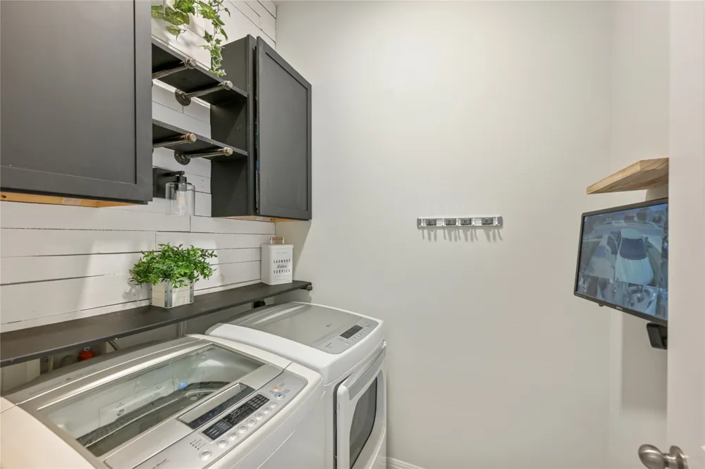 227 Biscayne Bay Bend Kyle, TX 78640