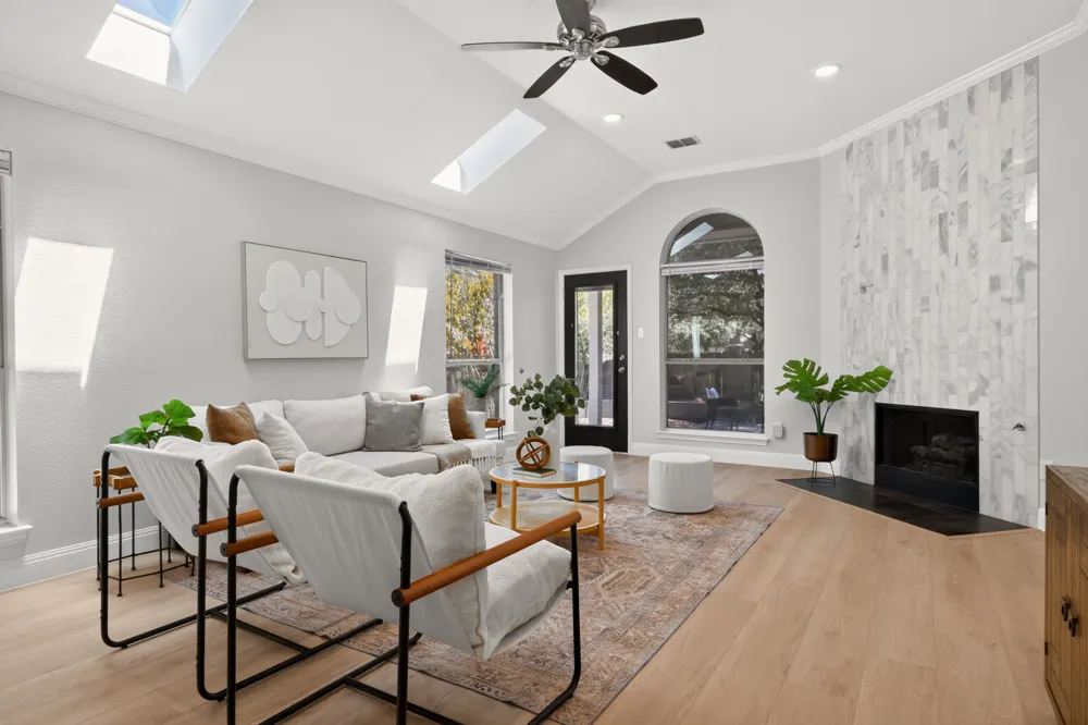 13536 Anarosa Loop Austin, TX 78727