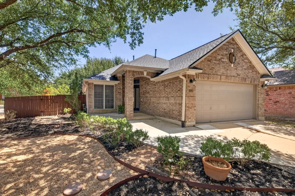 13536 Anarosa Loop Austin, TX 78727