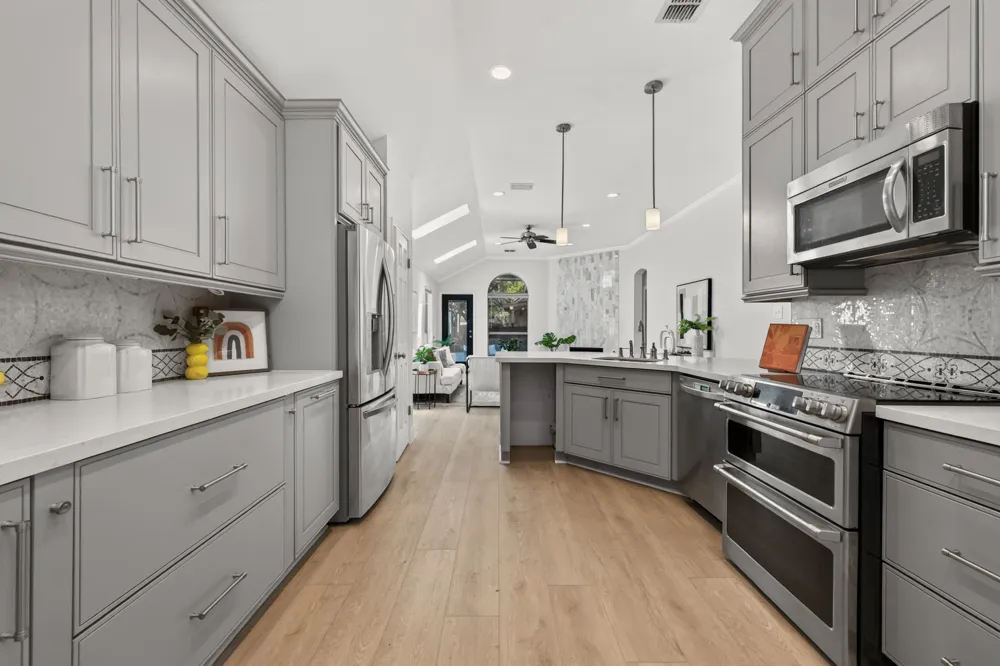 13536 Anarosa Loop Austin, TX 78727